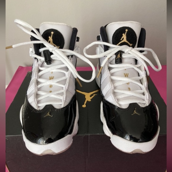 Jordan 6 Rings(GS)
Size 5
White/Metallic Gold/Black
Used Once + Reconditioned - Picture 5 of 5